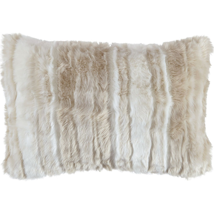 Amoret Pillow