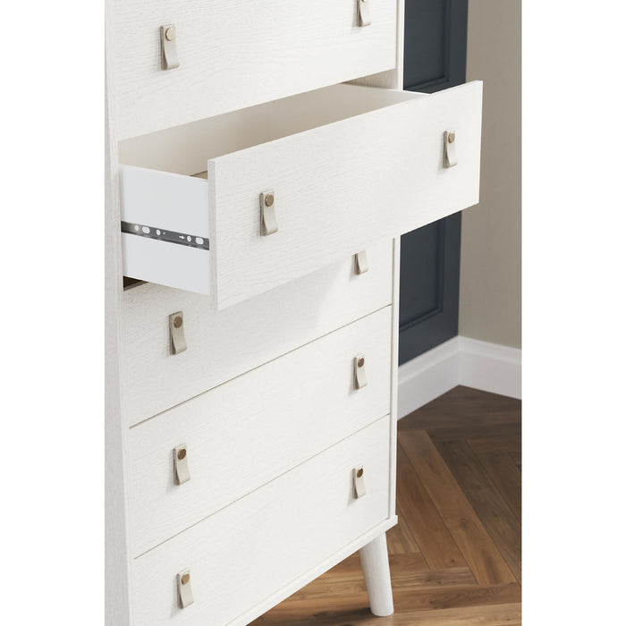 Aprilyn Chest