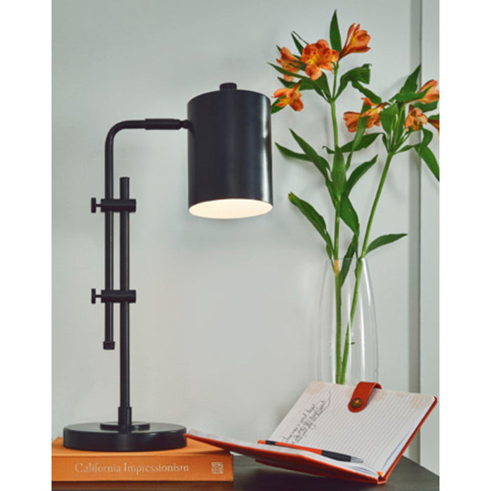 Baronvale Metal Desk Lamp (1/CN)