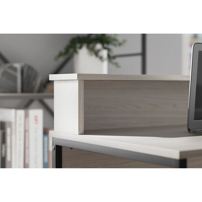 Bayflynn Desk