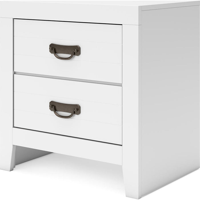 Binterglen Nightstand