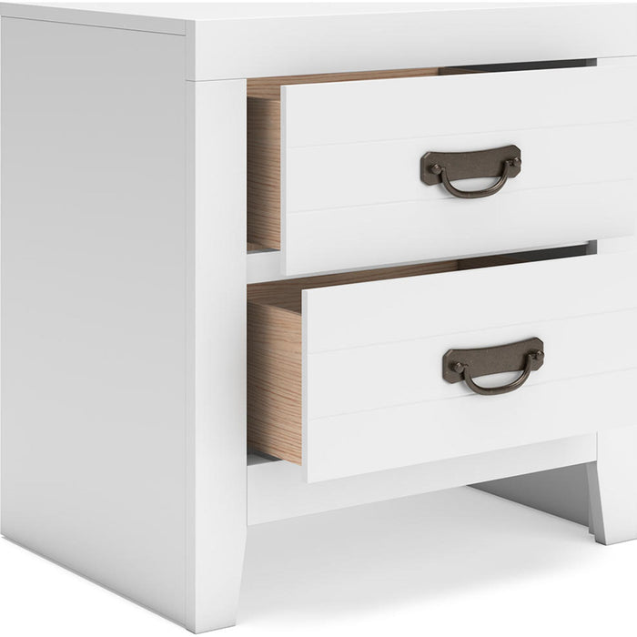 Binterglen Nightstand