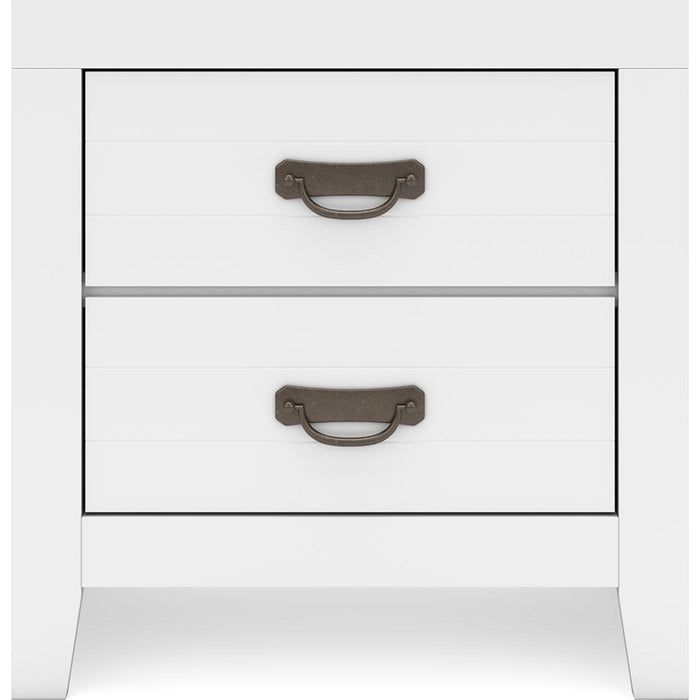 Binterglen Nightstand