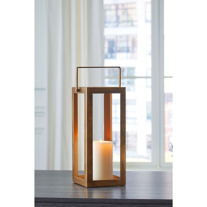 Briana Lantern