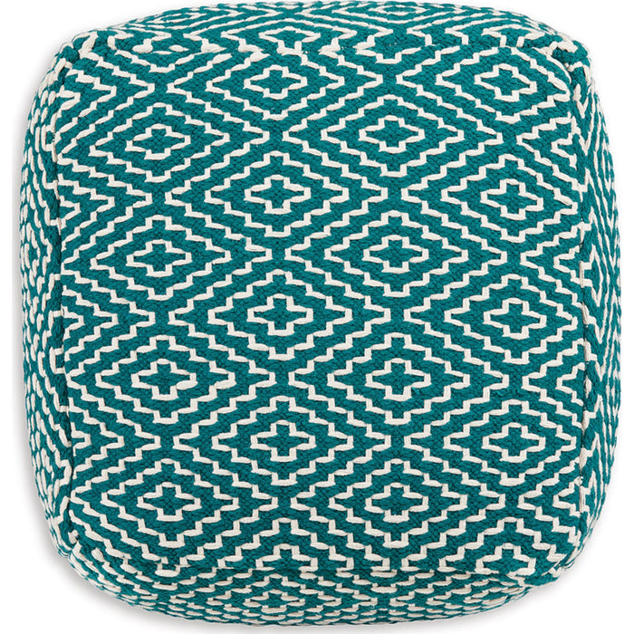 Brynnsen Pouf