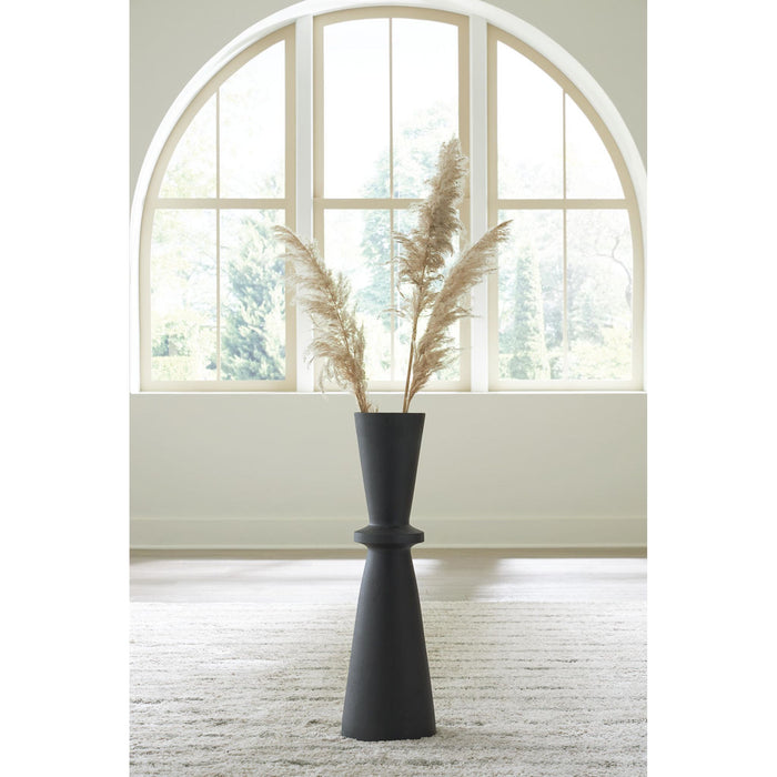 Collisten Vase