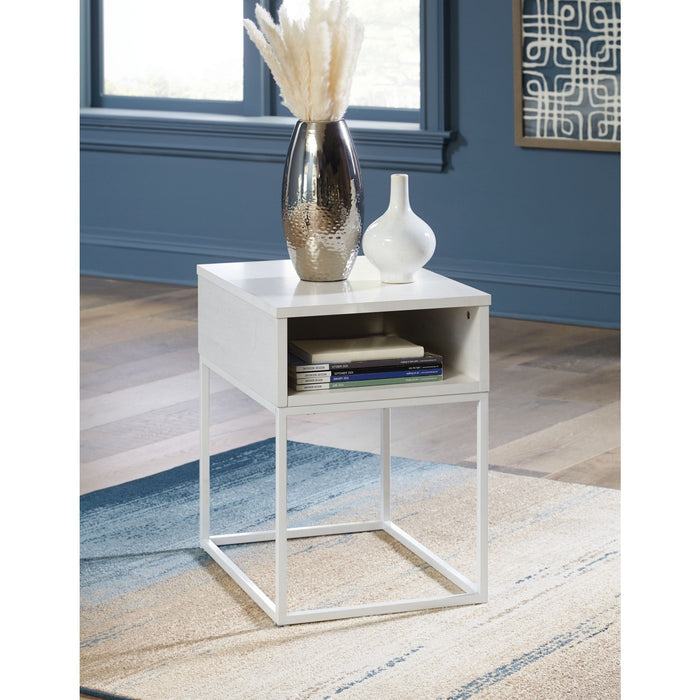 Deznee Rectangle End Table
