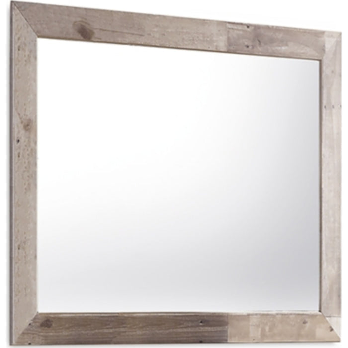 Effie-Exclusive Mirror