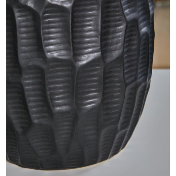 Ellisley Table Lamp