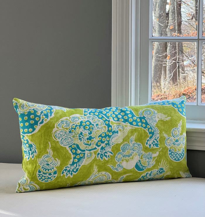 Front view Foo Dog Linen Pillow Cover