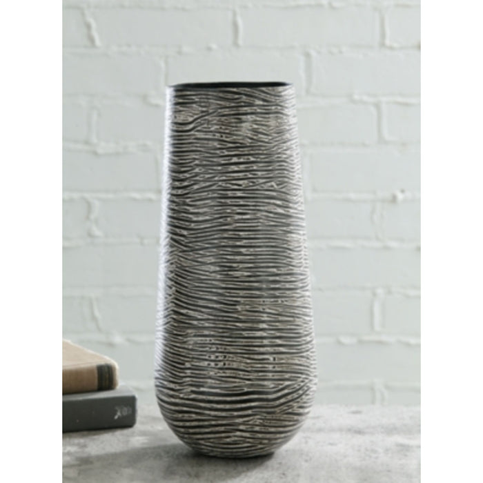 Fynn Vase