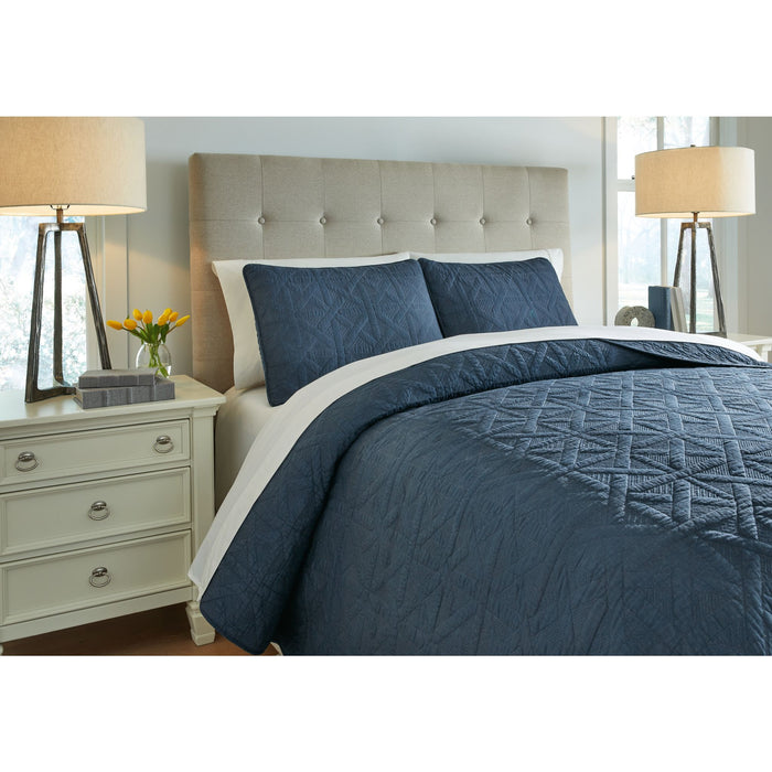 Guslea King Coverlet Set