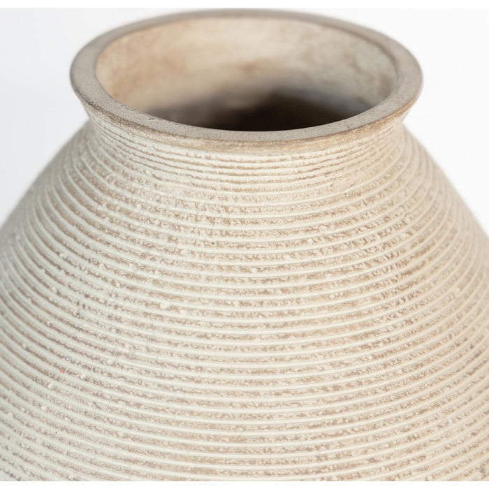 Hannela Vase