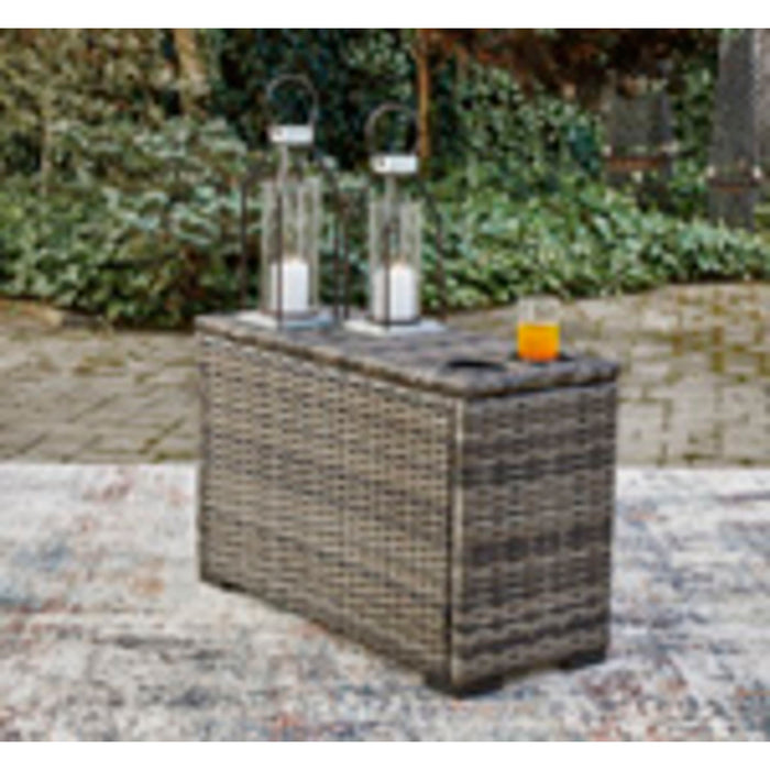 Outdoor Harbor Court Console with Drink Holders