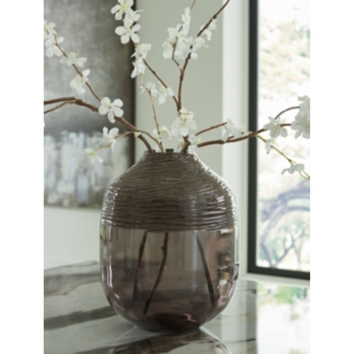 Harpwick Vase