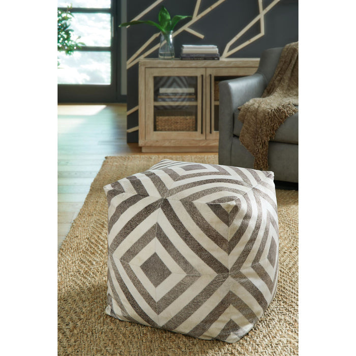 Hartselle Pouf