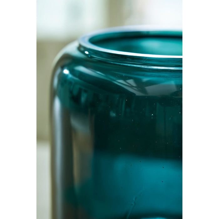 Inisland Vase