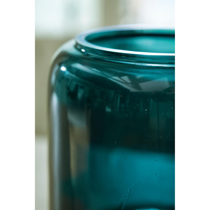 Inisland Vase