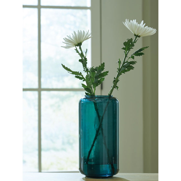 Inisland Vase