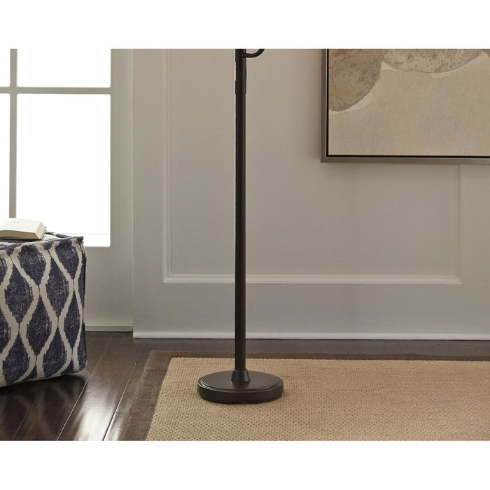 Jaak Floor Lamp