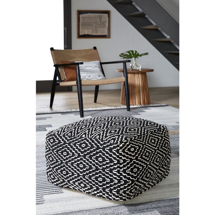 Jasett Pouf