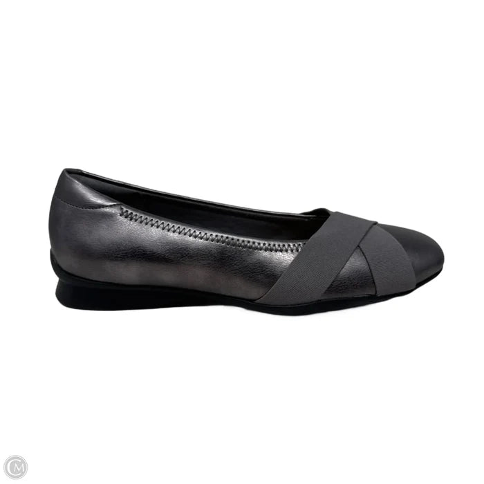Jazmynn Metallic Shoes Flats By Clarks In Silver, Size: 6.5