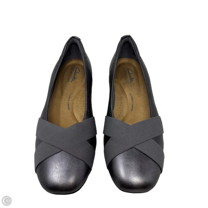 Jazmynn Metallic Shoes Flats By Clarks In Silver, Size: 6.5