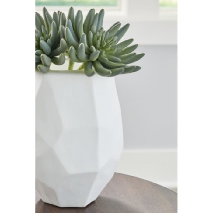 Karenton Vase