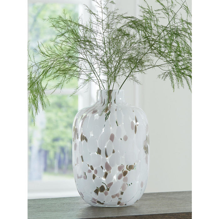 Keelton Vase