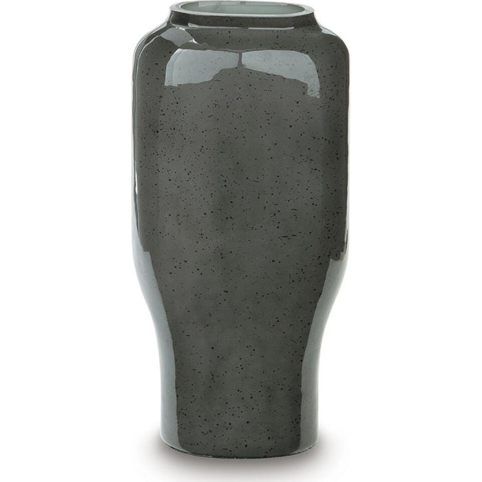 Kierlain Vase