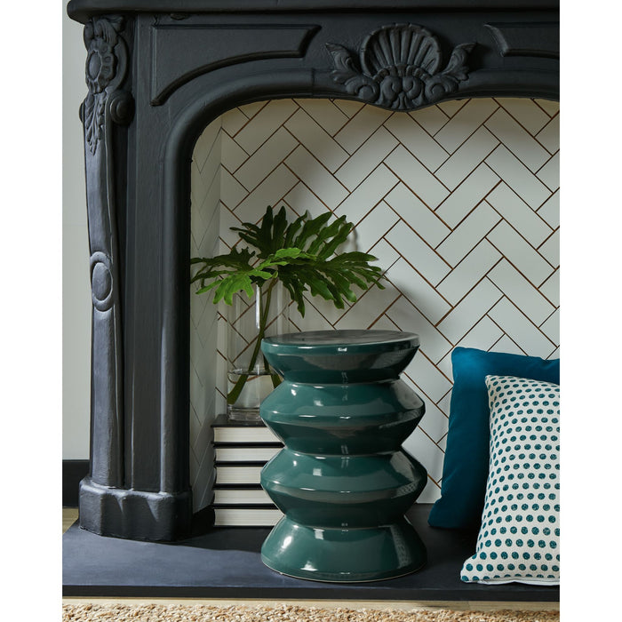 Lakiness Stool