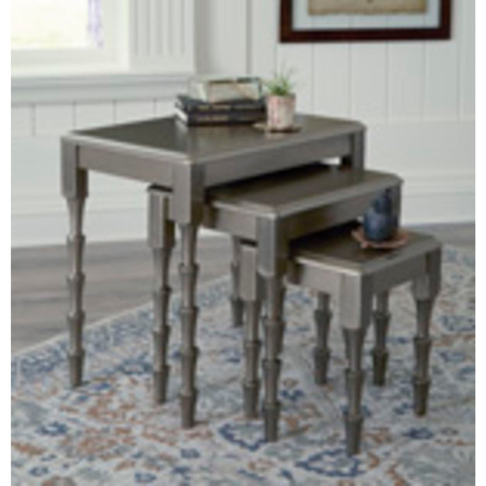 Larkendale Accent Table (Set of 3)