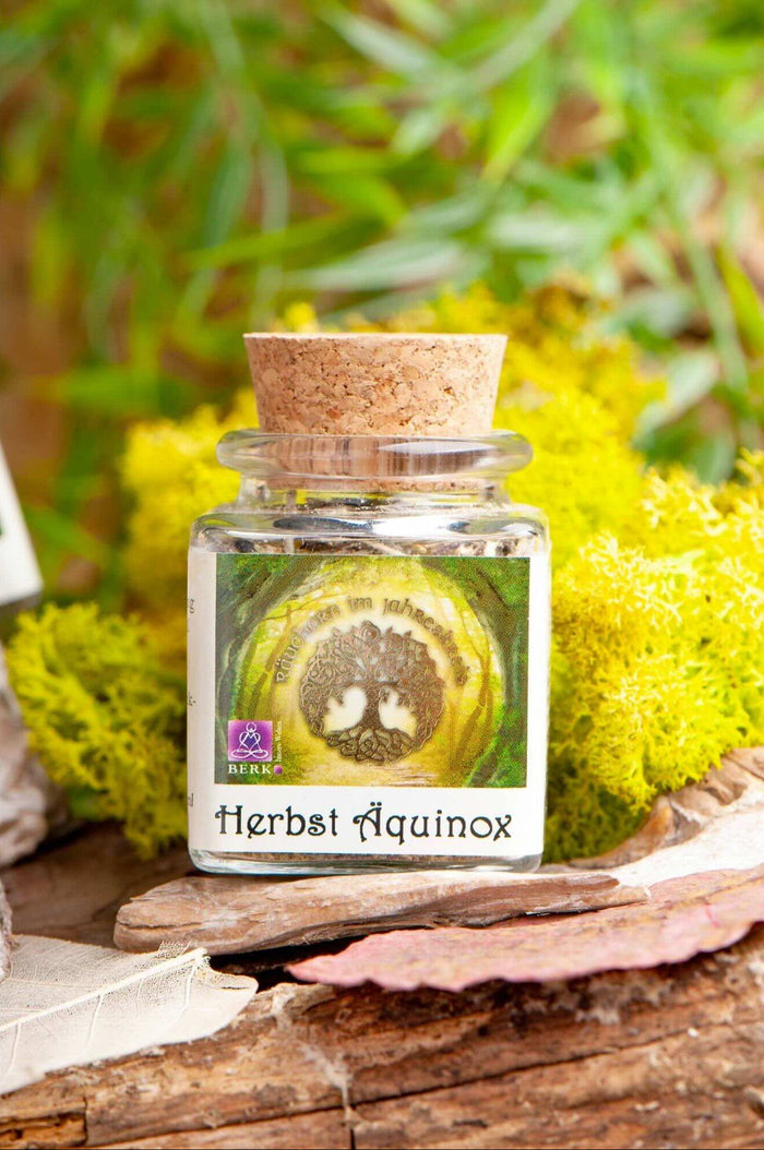 Jahreskreis-Raeucherung Mabon im herbstlichen Natur- und Ritualsetting