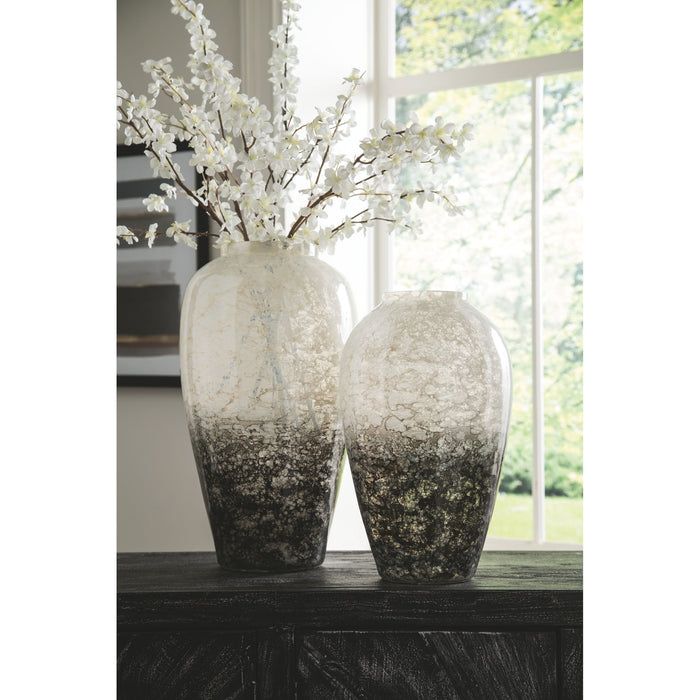 Mirielle Vase