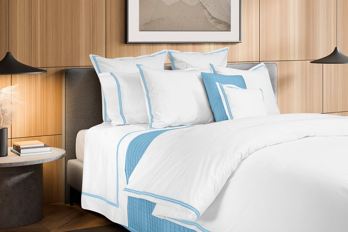 Duvet Cover (Queen) / White/Cerulean Blue