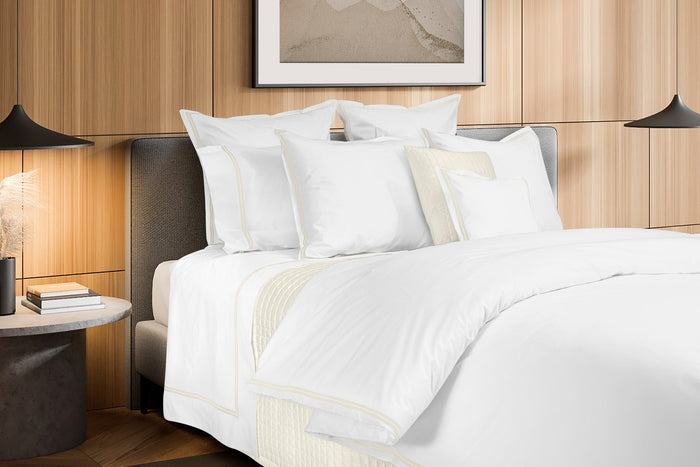 Duvet Cover (Queen) / White/Ivory