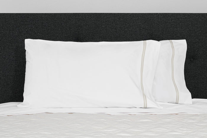 Pillowcase Pair (Standard) / White/Pearl