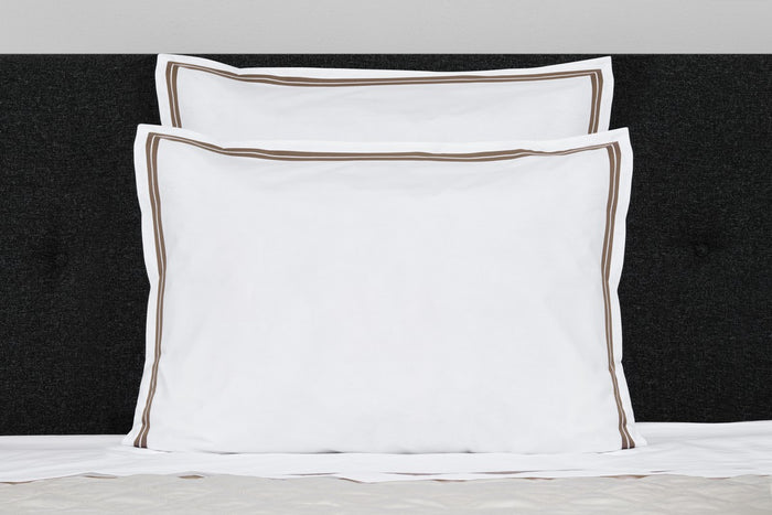 Pillow Sham Singles (Standard) / White/Brown