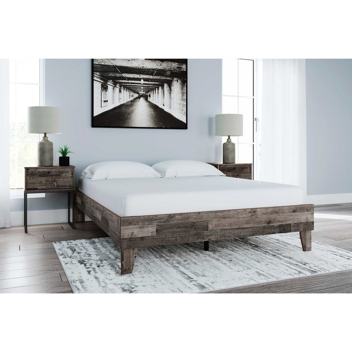 Neilsville Queen Platform Bed