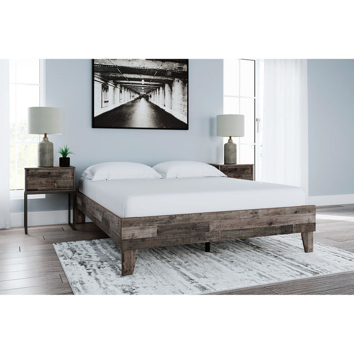 Neilsville Queen Platform Bed