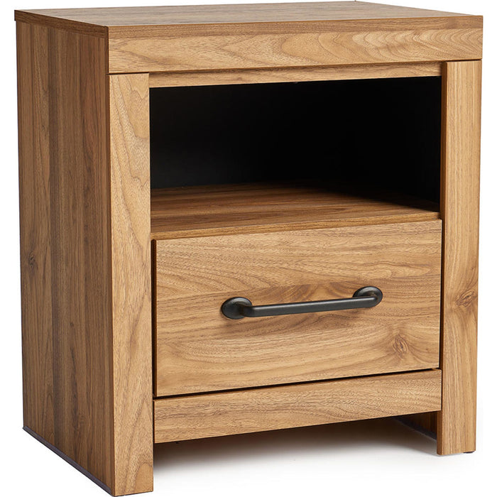 Pasklyn Nightstand