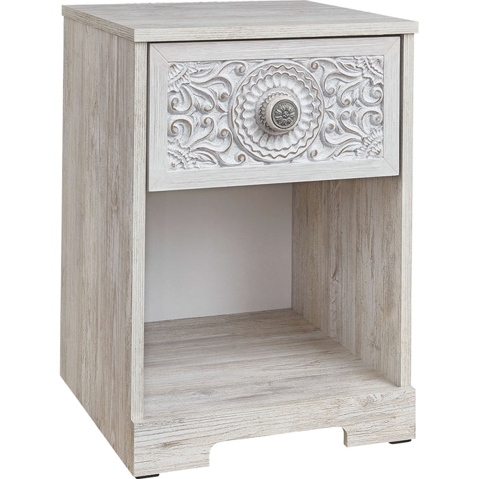 Paxberry Nightstand