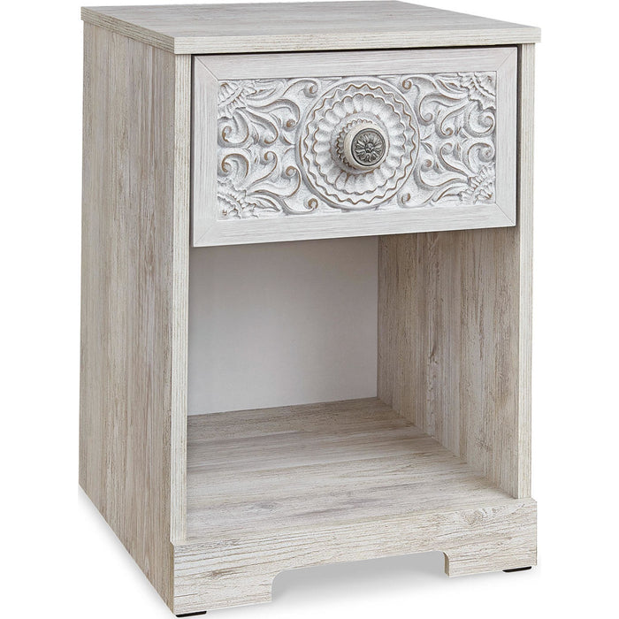 Paxberry Nightstand