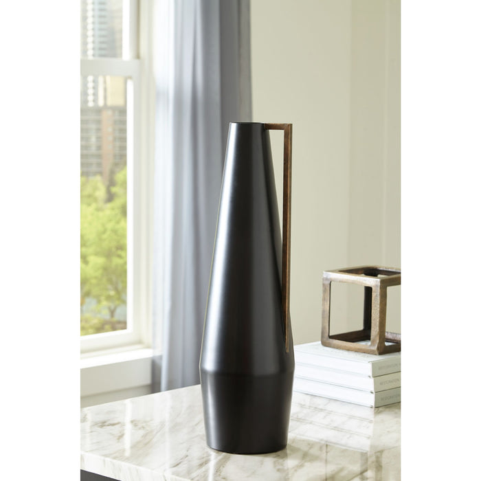 Pouderbell Vase