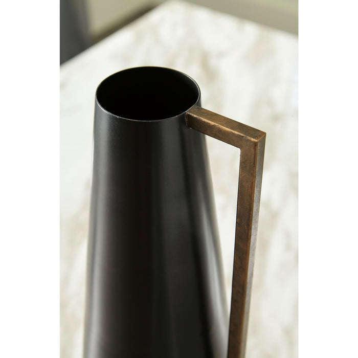 Pouderbell Vase