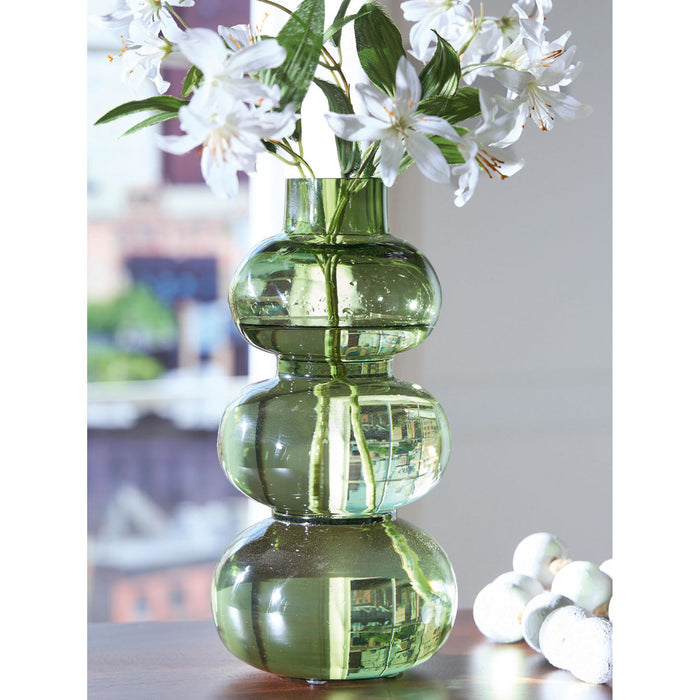 Renethorne Vase