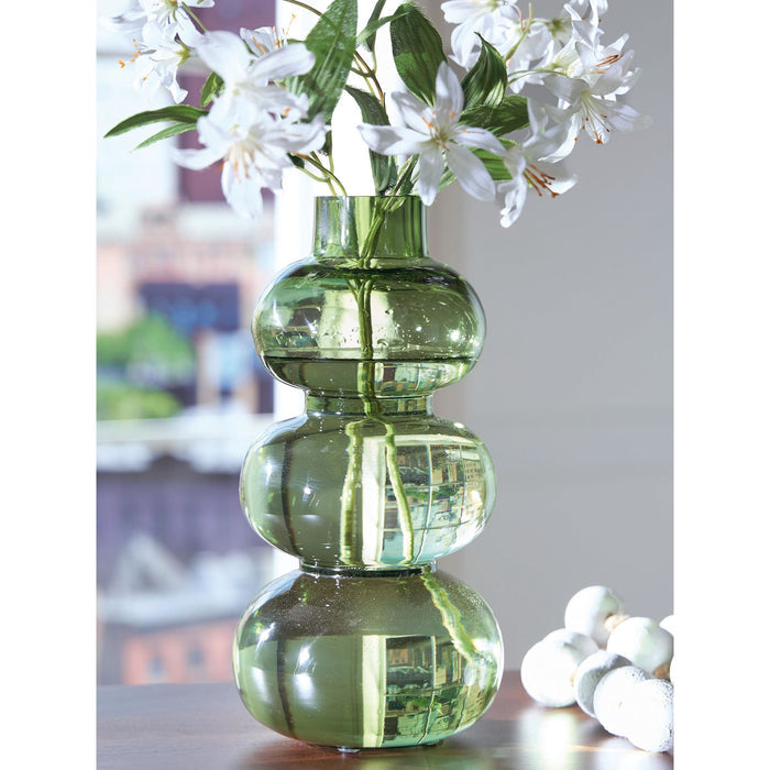 Renethorne Vase