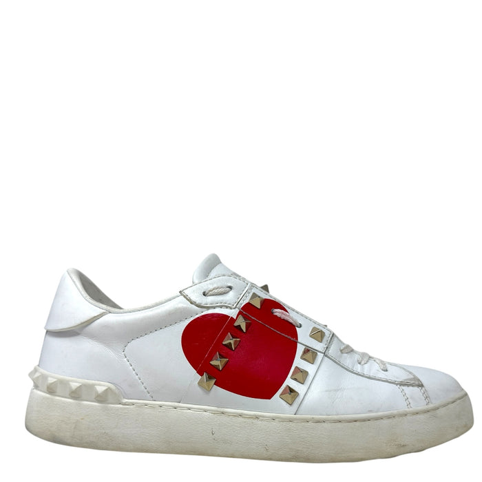 Rockstud Heart Sneakers Luxury Designer By Valentino-garavani In Red & White, Size: 9