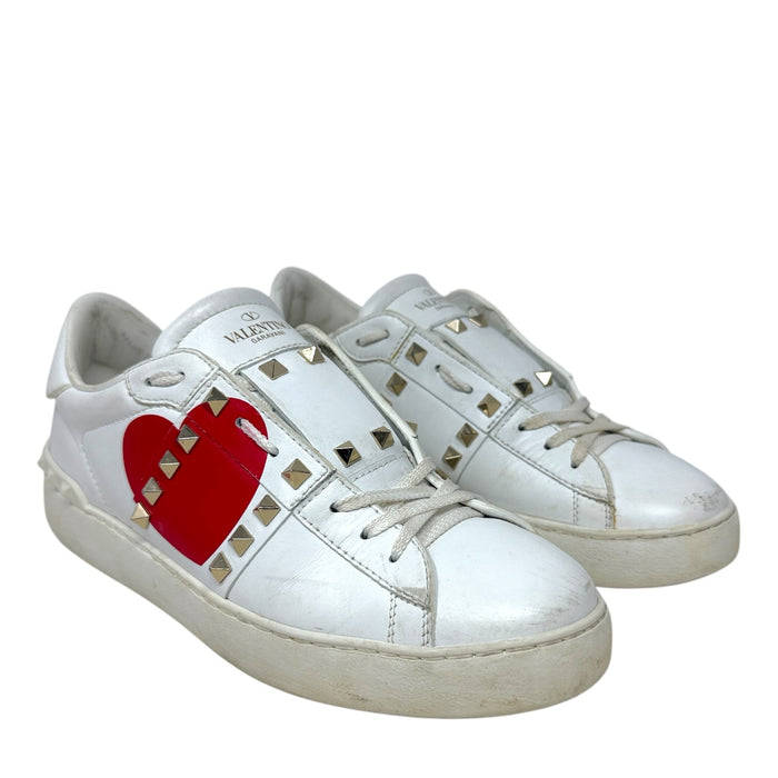 Rockstud Heart Sneakers Luxury Designer By Valentino-garavani In Red & White, Size: 9