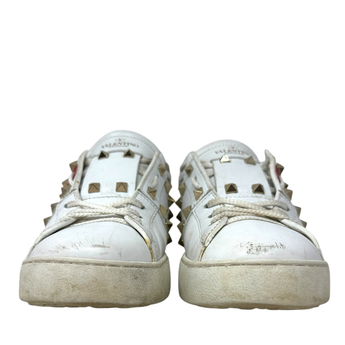 Rockstud Heart Sneakers Luxury Designer By Valentino-garavani In Red & White, Size: 9
